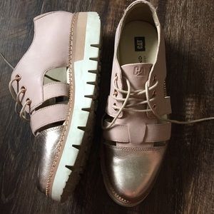 CAT rose gold shoes Sz 8.5